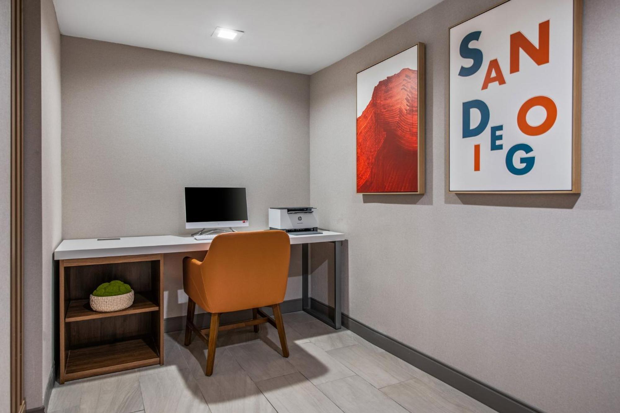 Holiday Inn Express San Diego - Sorrento Valley By Ihg Bagian luar foto