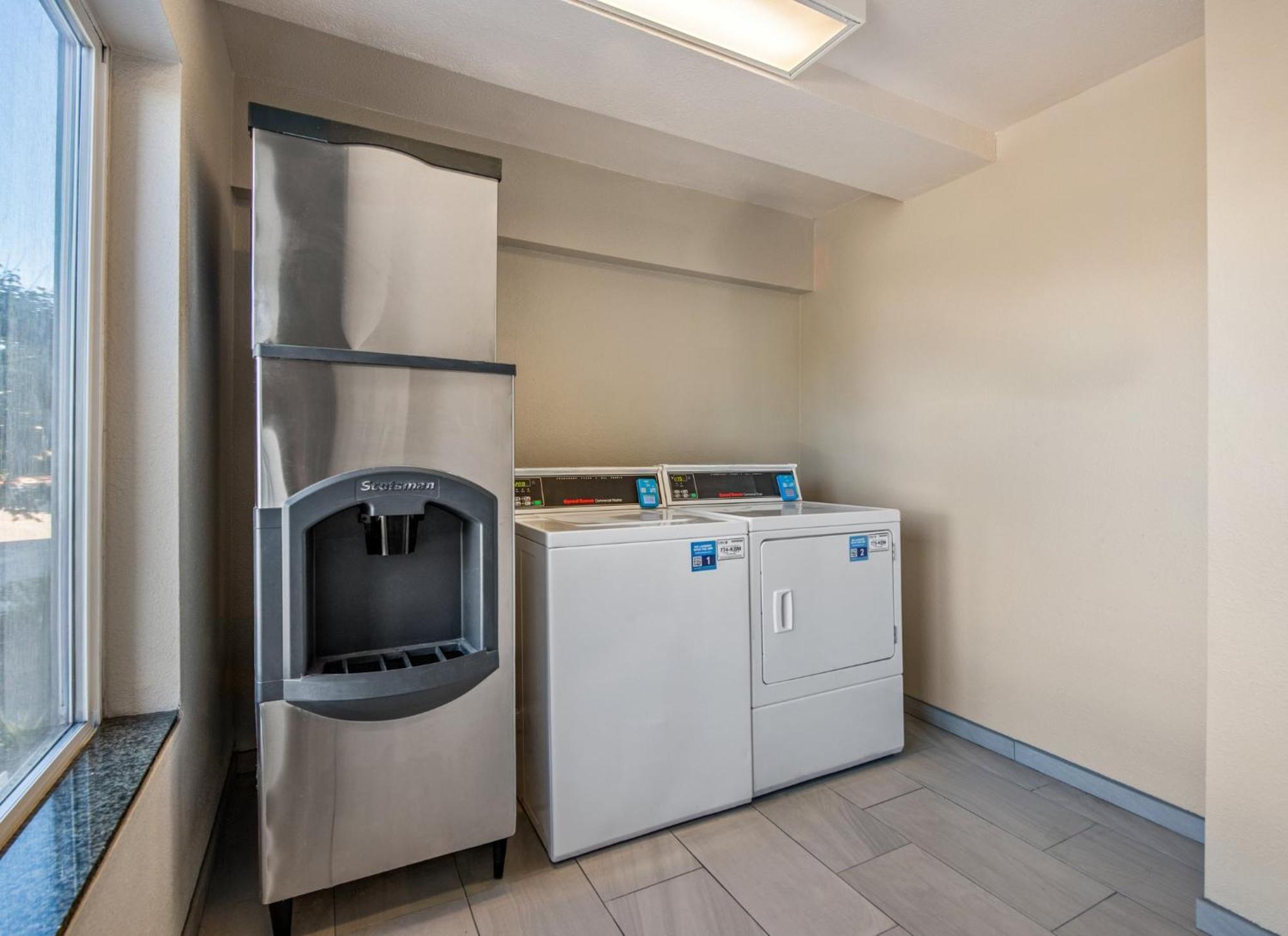 Holiday Inn Express San Diego - Sorrento Valley By Ihg Bagian luar foto