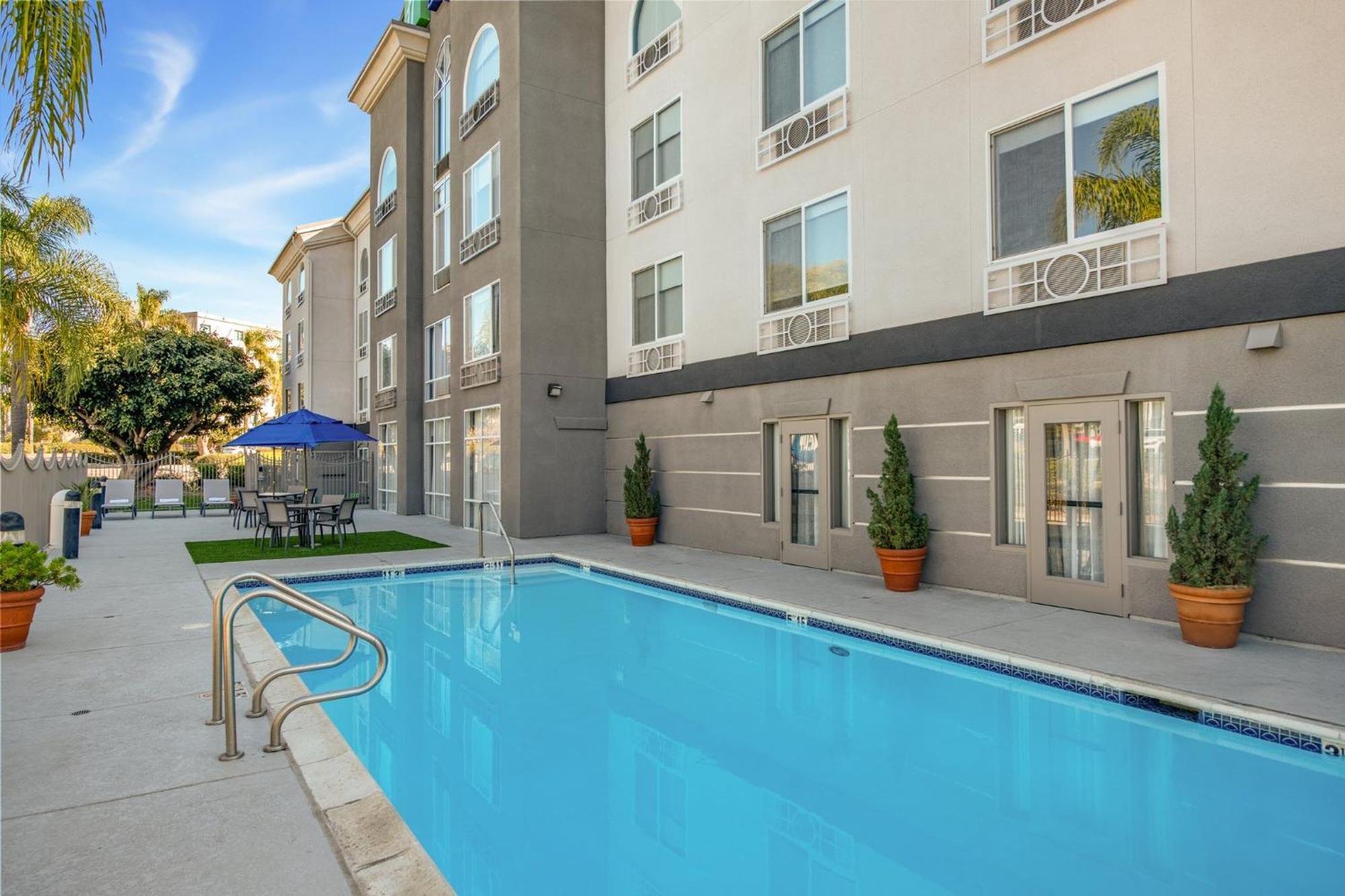 Holiday Inn Express San Diego - Sorrento Valley By Ihg Bagian luar foto