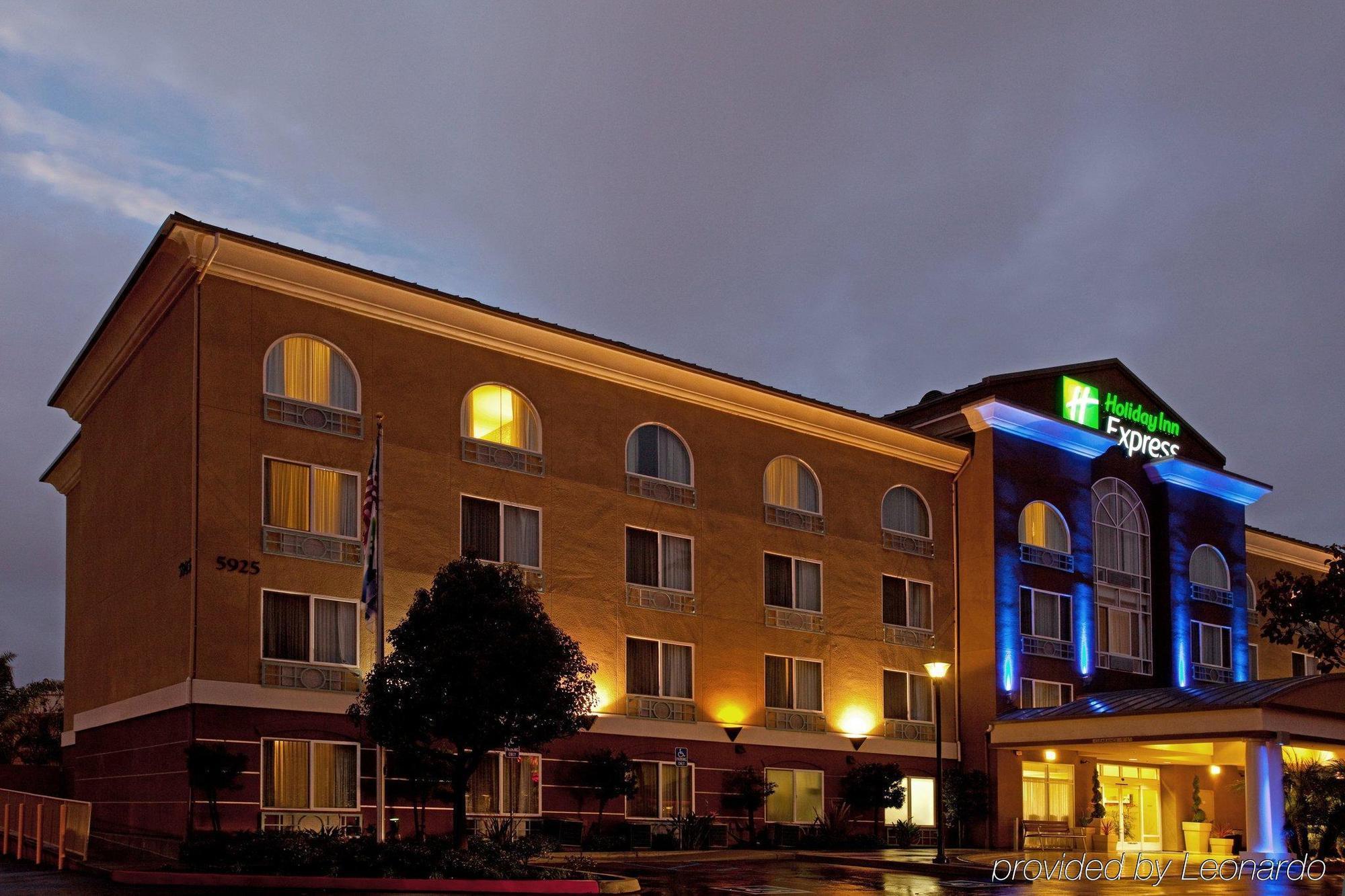 Holiday Inn Express San Diego - Sorrento Valley By Ihg Bagian luar foto